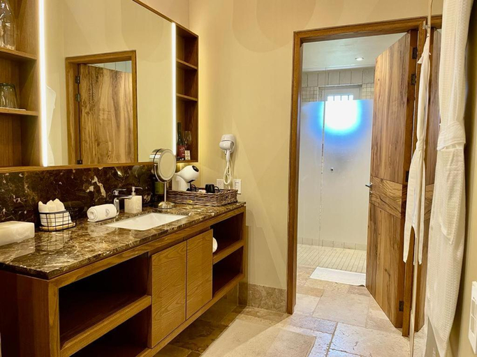 Bathroom 3, Vinedos Santa Catalina, Allende