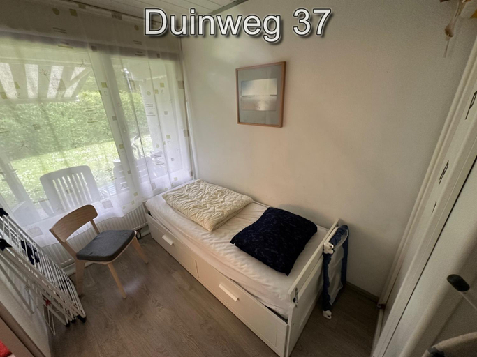 Bedroom 3, Appartementen Zuiderstrand, Veere