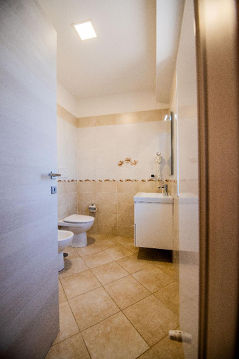 Bathroom 4, O' Sole Mio Pompei, Napoli