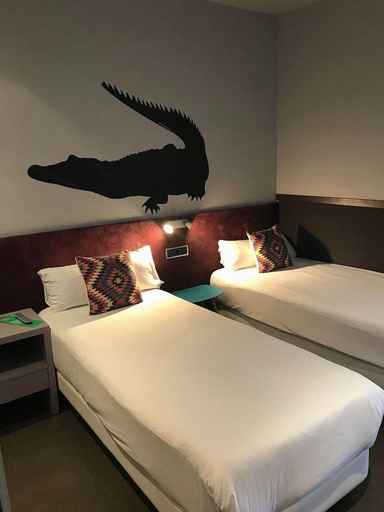 Bedroom 3, Chic & Basic Zoo, Barcelona