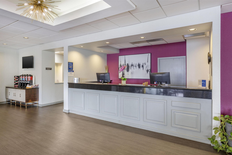 Others 5, Best Western Hickory, Catawba