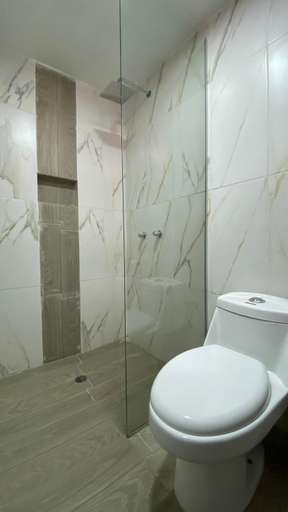 Bathroom 5, Hostal Bellagio, Guayaquil