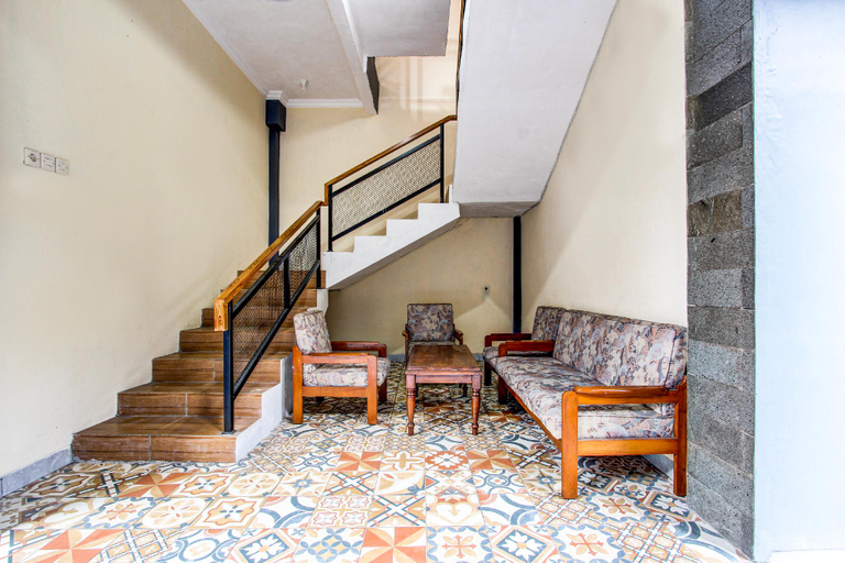 Public Area 2, Hotel O Ekslusive Double'n, Sukoharjo