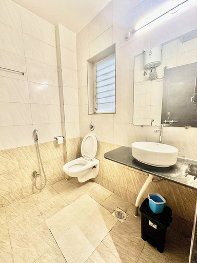 Bathroom 4, Hotel StayBird - Cove Kharadi, Pune