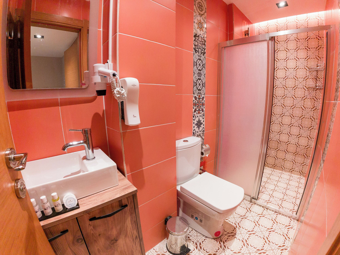 Bathroom 5, Rexee Hotel, Beyoğlu