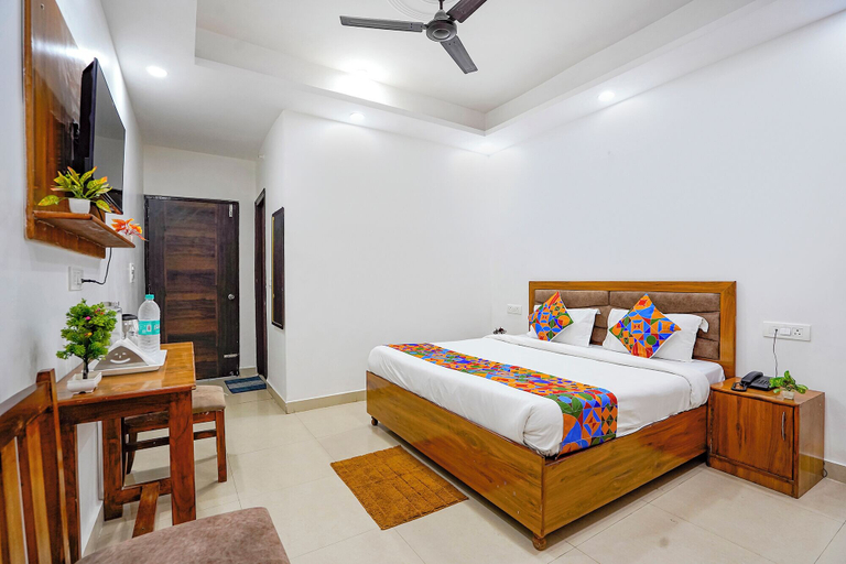 Bedroom 3, FabHotel Frolic Luxury Stay, Gautam Buddha Nagar