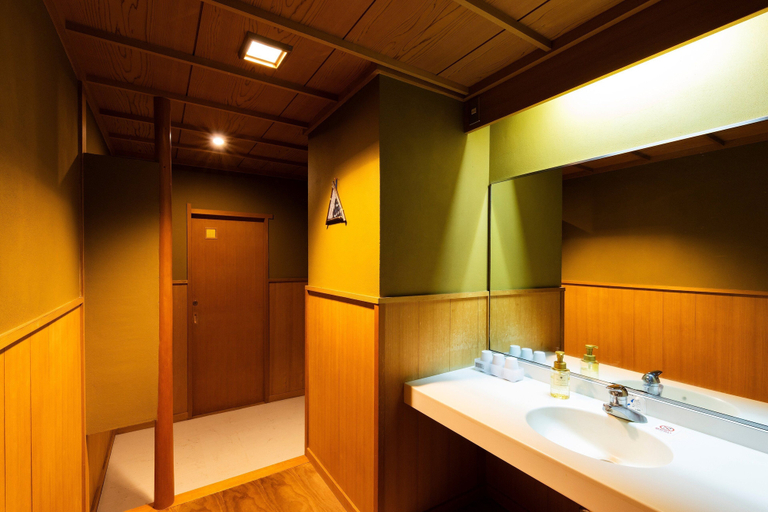 Bathroom 4, Takeo Onsen Kyotoya, Takeo