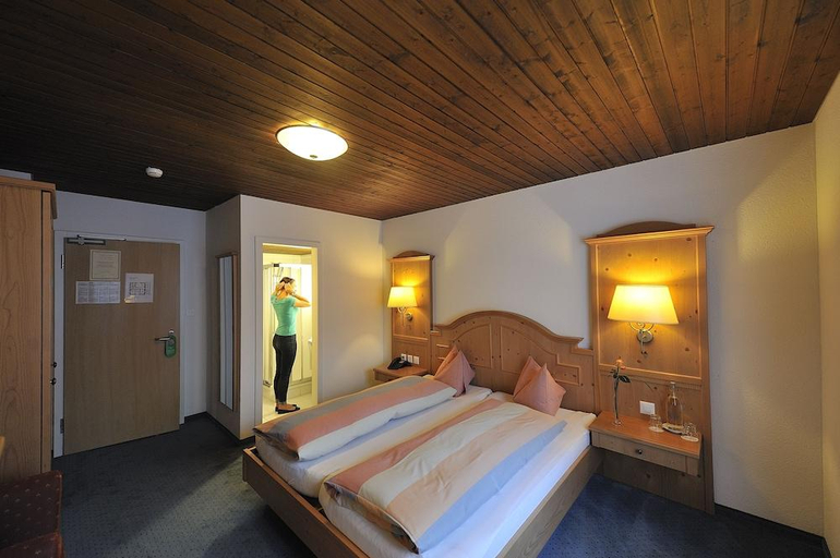 Bedroom 3, Hotel Engelberg "mein Trail Hotel", Obwalden