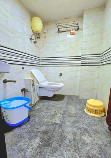 Bathroom 4, Hotel Palladium, Surat