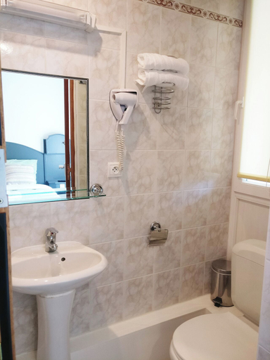 Bathroom, AUBERGE DU PARC, Aisne