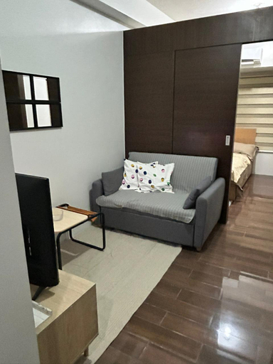 Others 5, Air Residences penthouse, Makati City