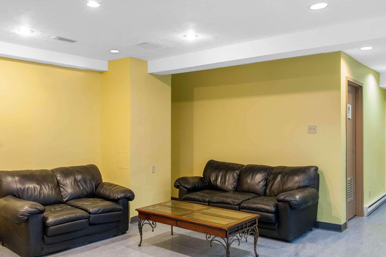 Public Area 2, Quality Hotel & Suites, Division No. 6