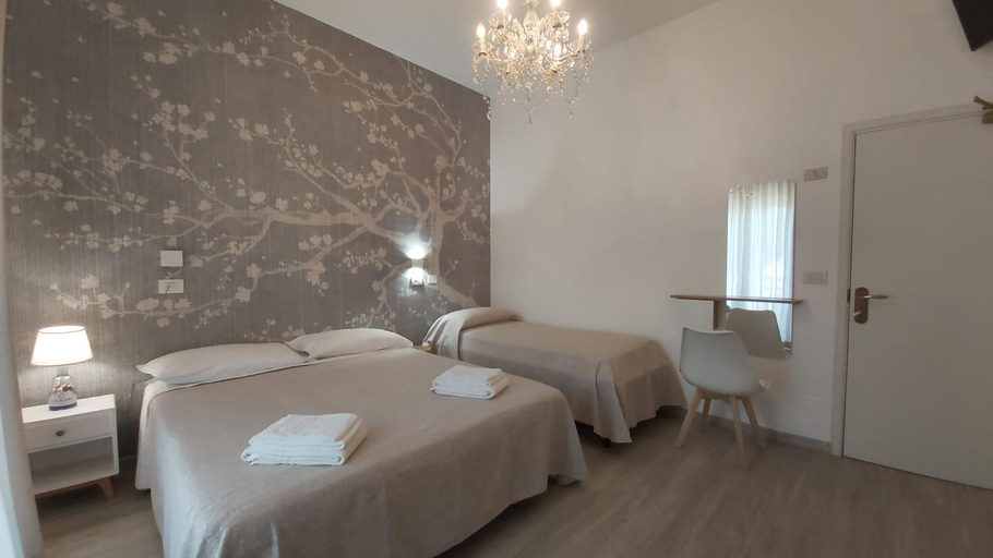 Bedroom, B&B Hotel Serenita, Rimini