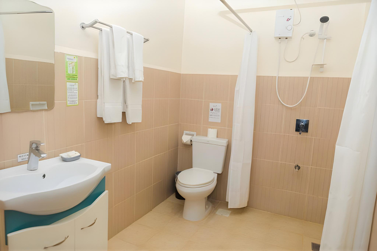 Bathroom 4, Palmbeach Resort & Spa, Mactan, Lapu-Lapu City