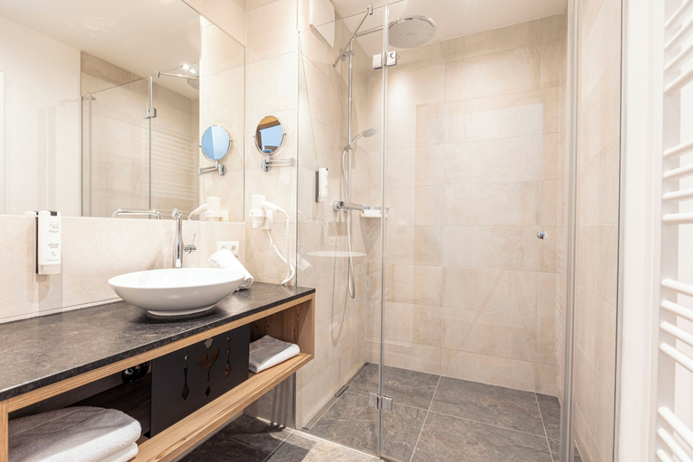 Bathroom 3, Carpe Solem Rauris by ALPS RESORTS, Zell am See