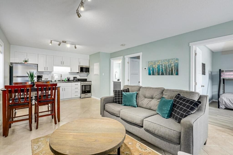 Others 4, The Alpine - Central Collingwood Condo, Simcoe