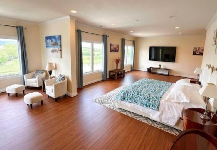 Bedroom 5, The Inn at Grass Roots Hill, Loudoun
