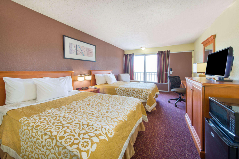 Bathroom 4, Days Inn by Wyndham Frankfort, Franklin
