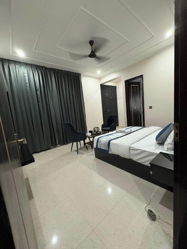 Bedroom 3, Radiant Blu Hotel, Gautam Buddha Nagar