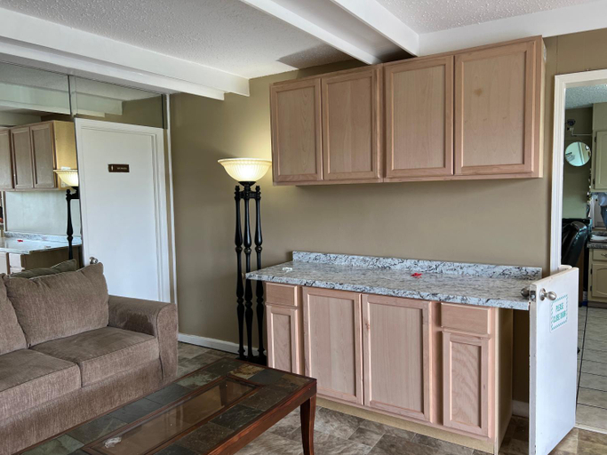 Public Area 2, Towne Inn, Talladega