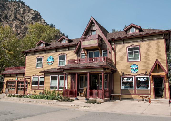 Exterior & Views 1, Clear Creek Inn, Clear Creek