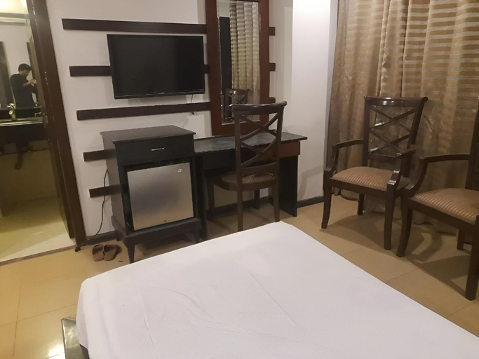 Others 2, Hotel Grand Inn, Lahore