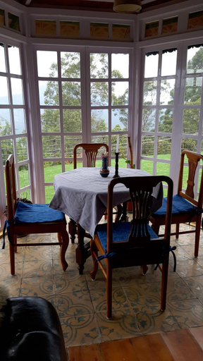 Food & Drinks 5, Stumpfields, The Nilgiris