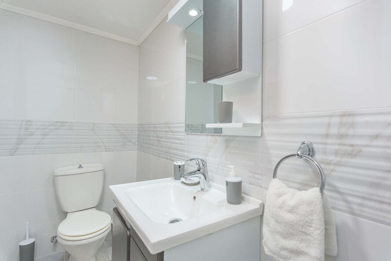 Bathroom 3, Glow Studios & Apartments in Batroun, Batroun