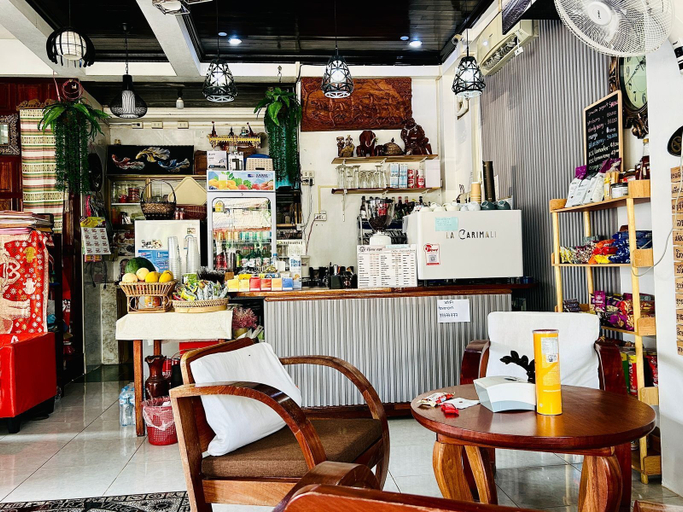 Food & Drinks 4, Domon Riverside Hotel, Vangvieng
