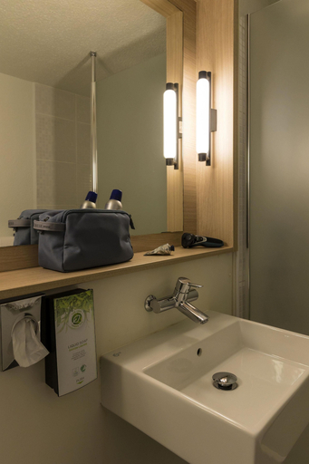 Bathroom 4, Campanile NATURE - Le Mans Est, Sarthe