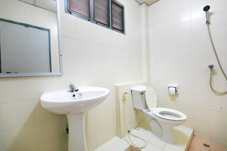 Bathroom 2, Tokyo Hotel, Muang Ubon Ratchatani