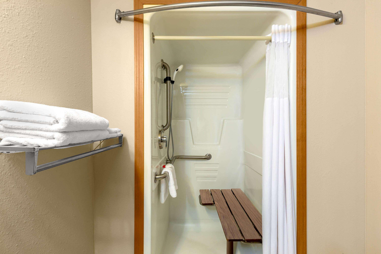Bathroom 4, Super 8 by Wyndham Eureka Springs, Carroll