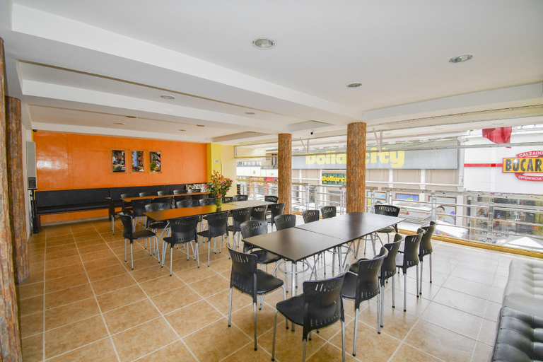 Food & Drinks 5, Hotel Monarca Armenia, Armenia