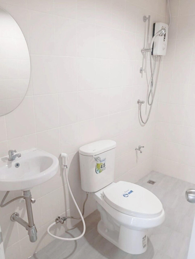 Bathroom 3, Mitr INN Sukhumvit 2 - BTS Nana, Khlong Toey