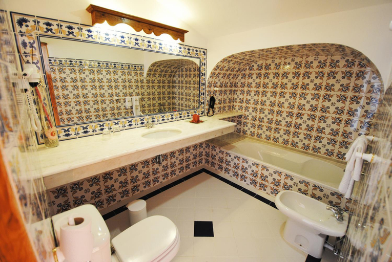 Bathroom 4, Herdade Lago Real, Mira