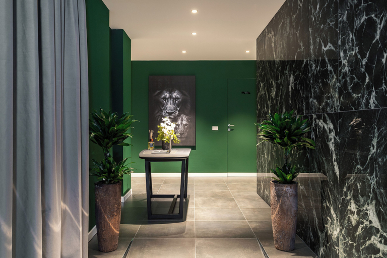 Others 4, King Property, La Spezia