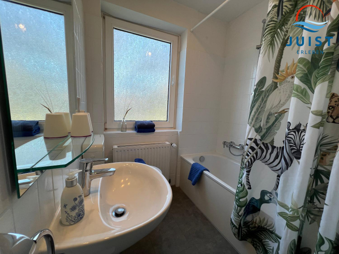 Bathroom 4, Pension Marie Luise 257 - Kombi-Zimmer Auster, Aurich