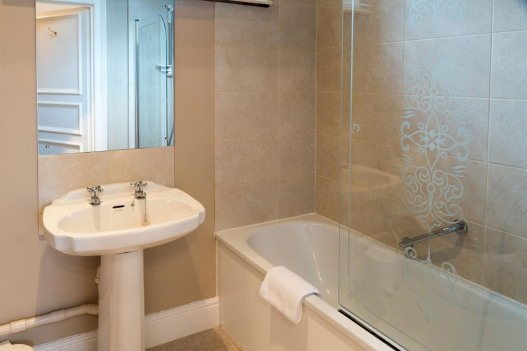 Bathroom 3, Guyers House Hotel and Restaurant, Wiltshire
