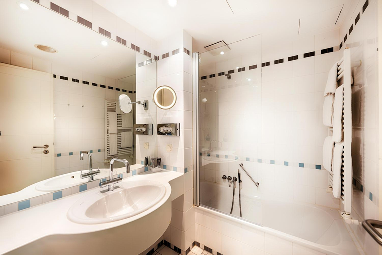 Bathroom 5, Welcome Hotel Meschede Hennesee, Hochsauerlandkreis