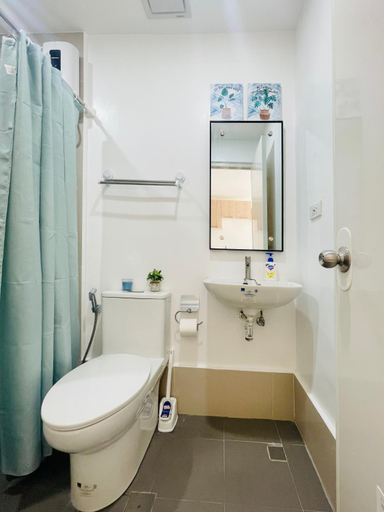 Bathroom 3, WV TOWERS, Iloilo City