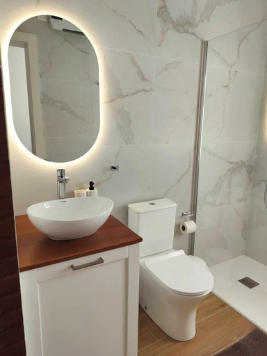 Bathroom 4, Sea & Sky townhouses