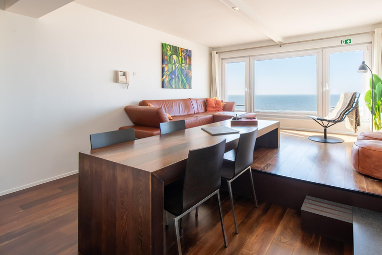 Dining 3, Studio in Ostend Near Beach and Promenade, West-Vlaanderen