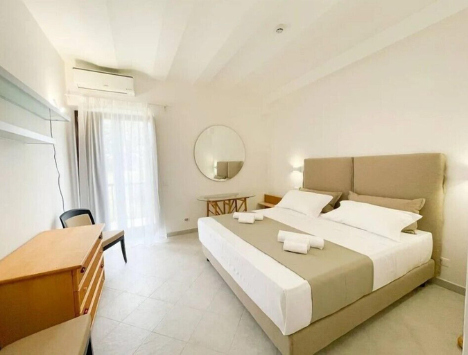 Bedroom, Mare Nostrum Hotel, Brindisi