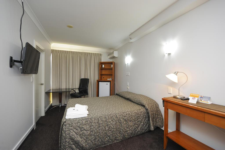 Bedroom 3, Comfort Hotel Parklands Calliope, Calliope - Pt A