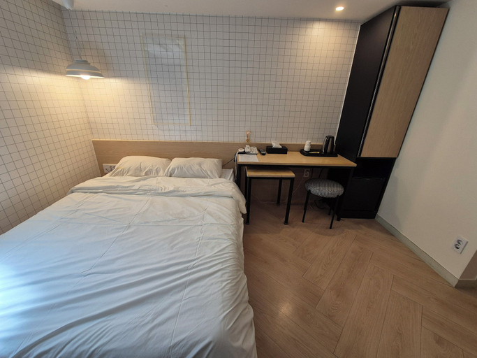 Bedroom 3, hotel lazzi, Geumjeong