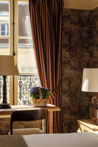 Bedroom, Hôtel Aubépine, Paris