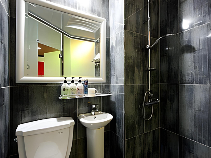 Bathroom 4, Hotel Atti, Jung