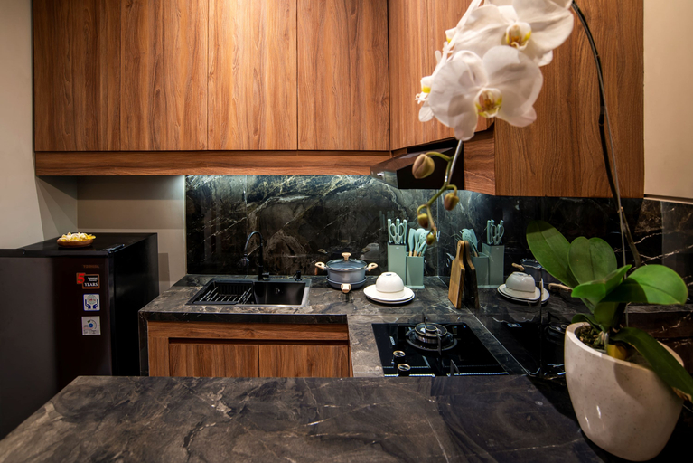 Dining Room 9