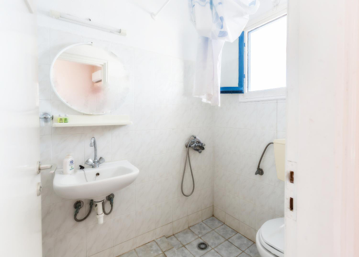 Bathroom, Romanza , South Aegean