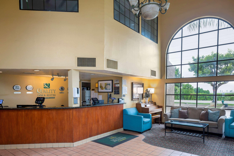 Public Area 2, Quality Inn & Suites Camarillo, Ventura